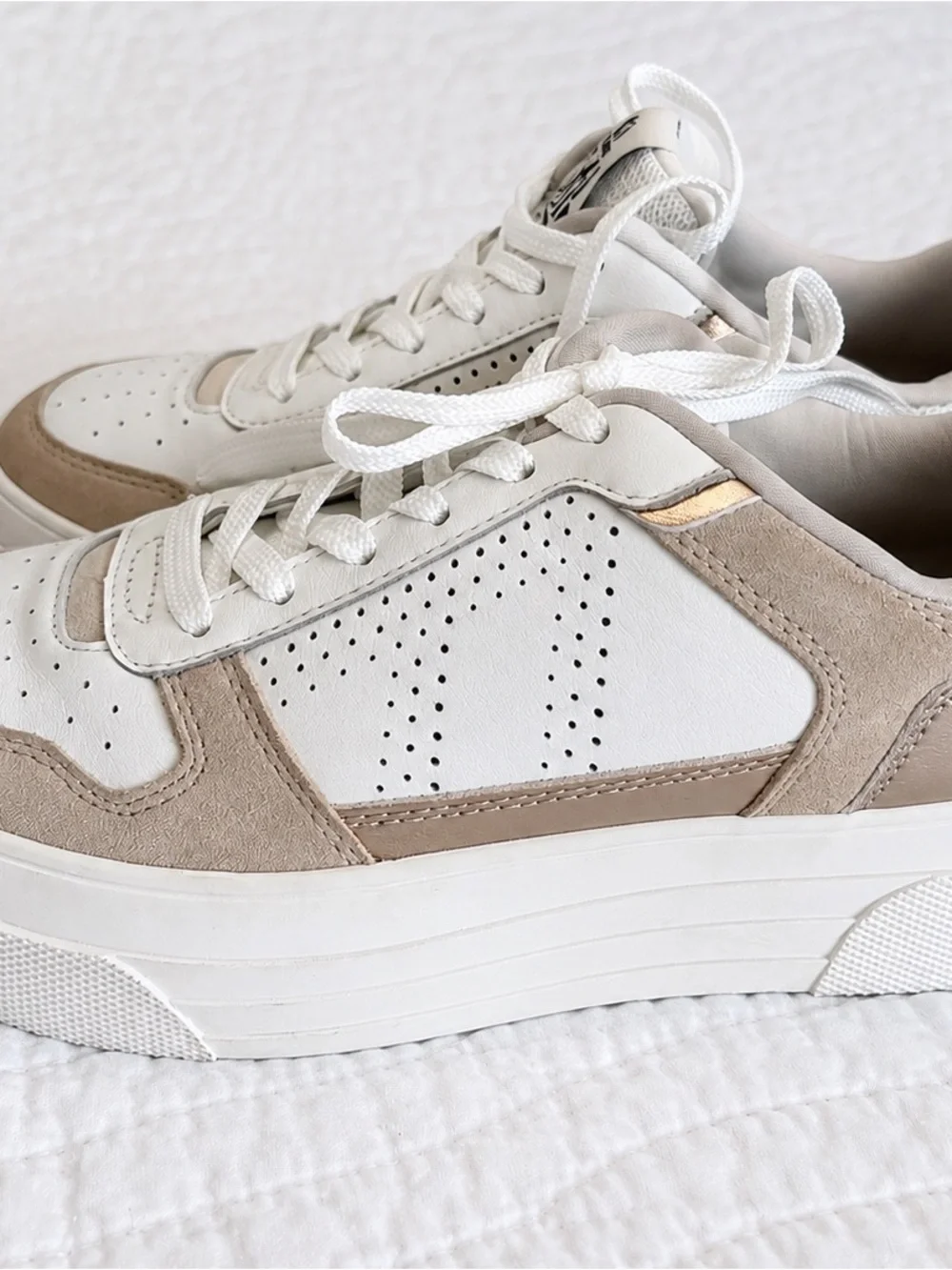 Le Tigre 1977 White Taupe Rose Gold Platform Sneakers size 7